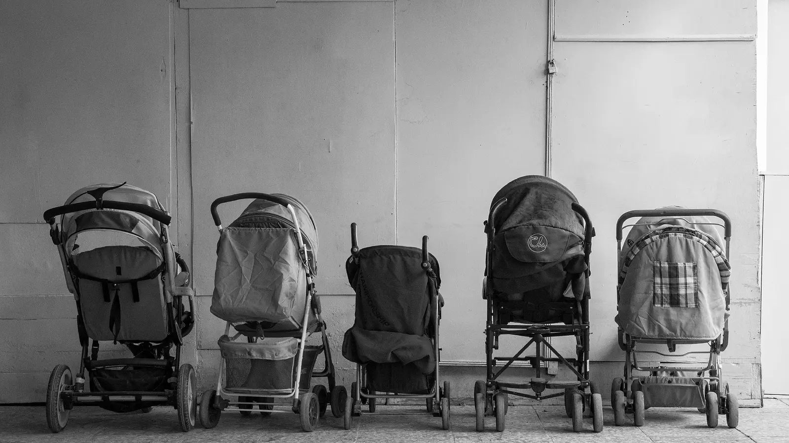 Begagnad barnvagn i vardagsmiljö
